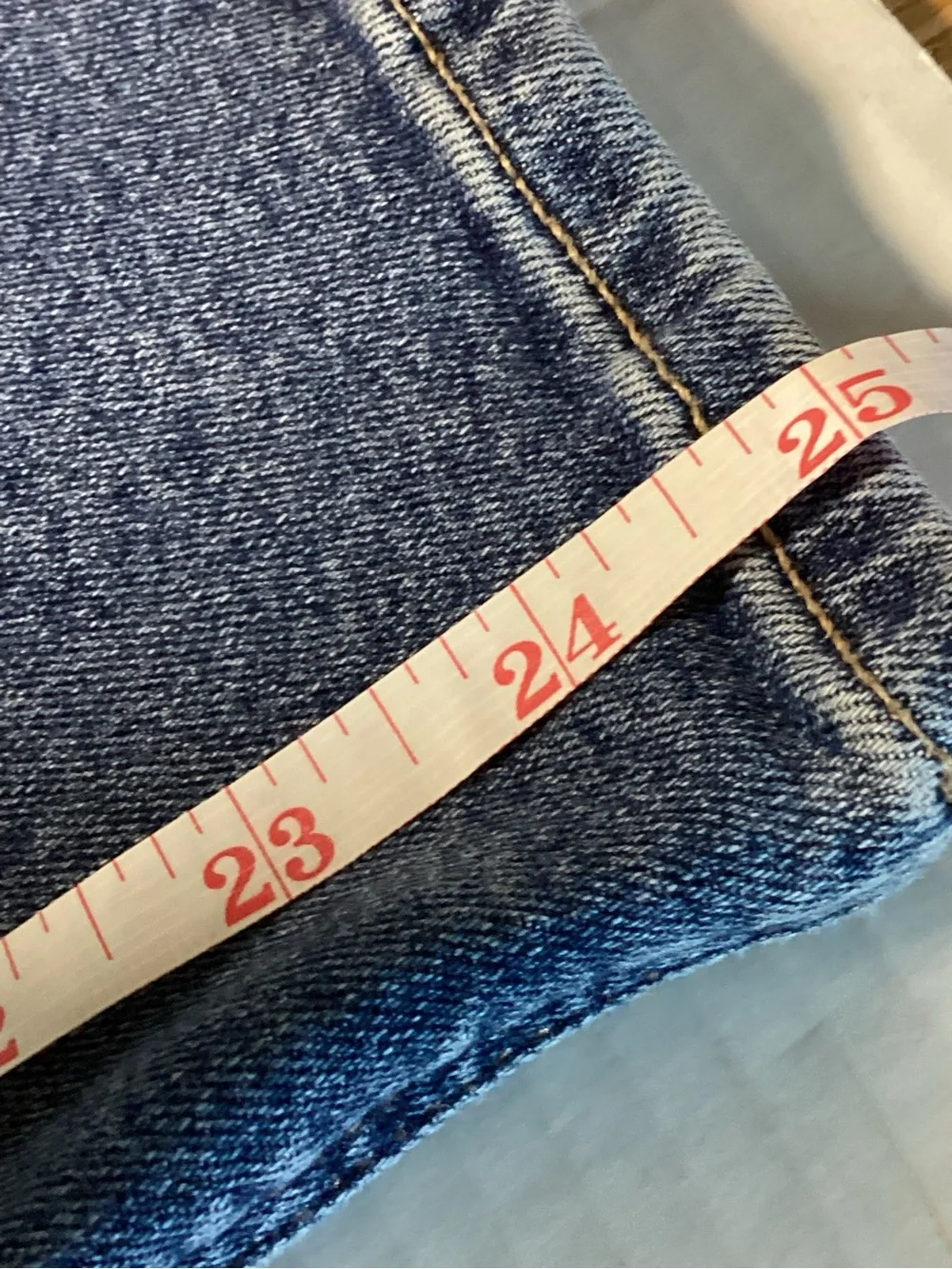 AE 90s Y2KHigh-Rise Slim Mom Jeans in Medium Blue Denim sz 12 - Picture 11 of 11